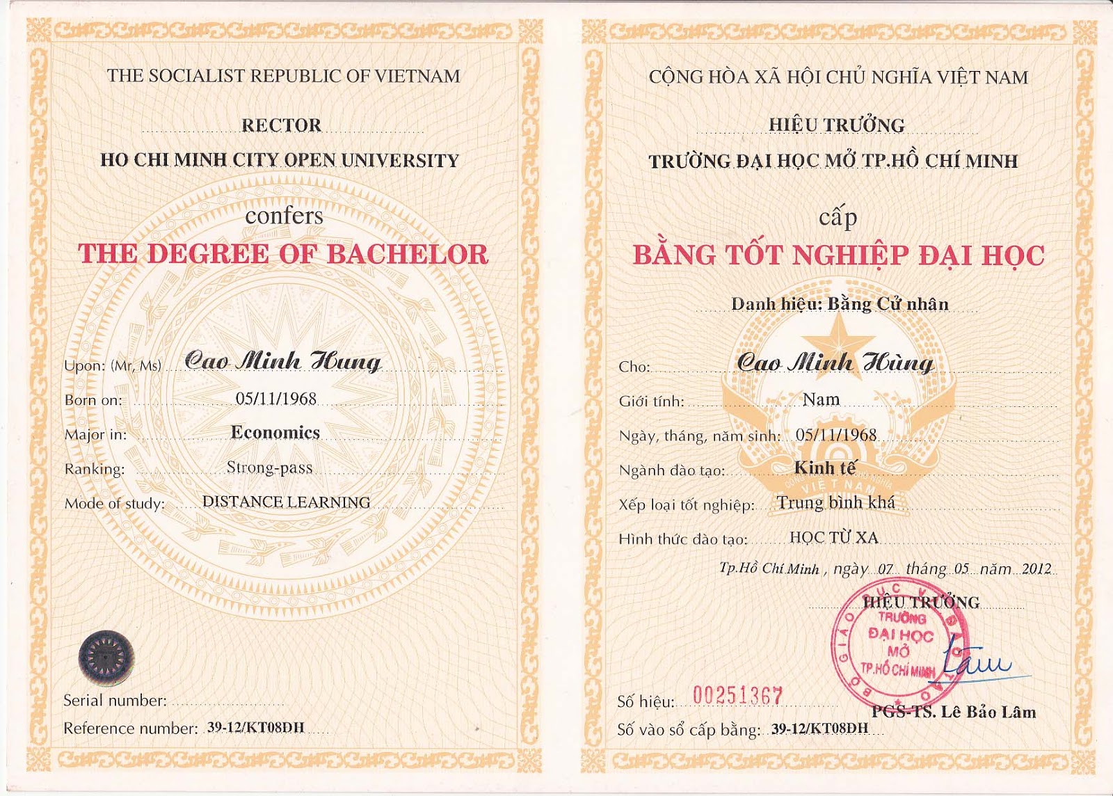 Có nên làm bằng đại học giả không?