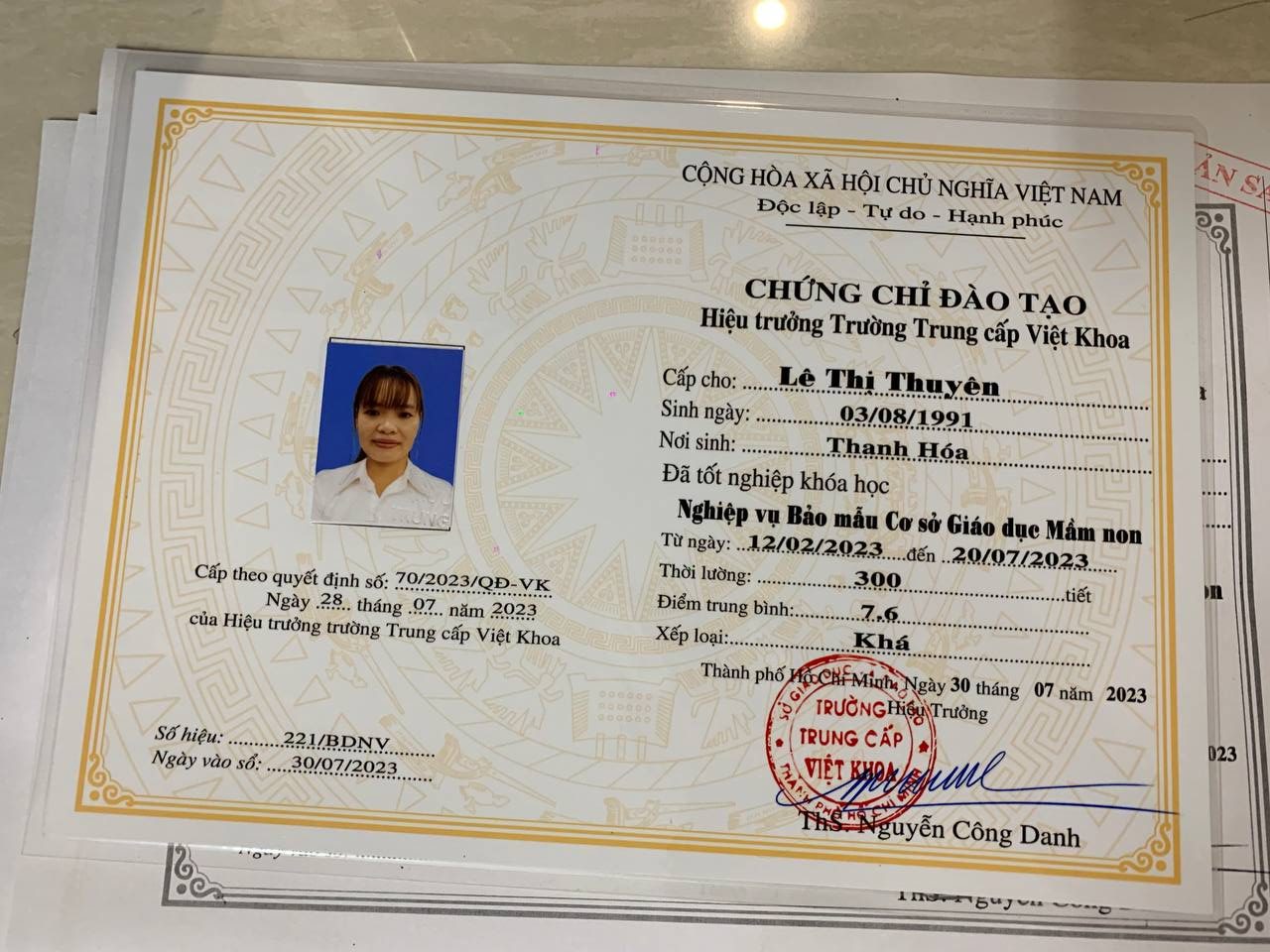 Làm Bằng Trung Cấp Giả Phôi Thật 100% Nhanh Chóng Và Chất Lượng