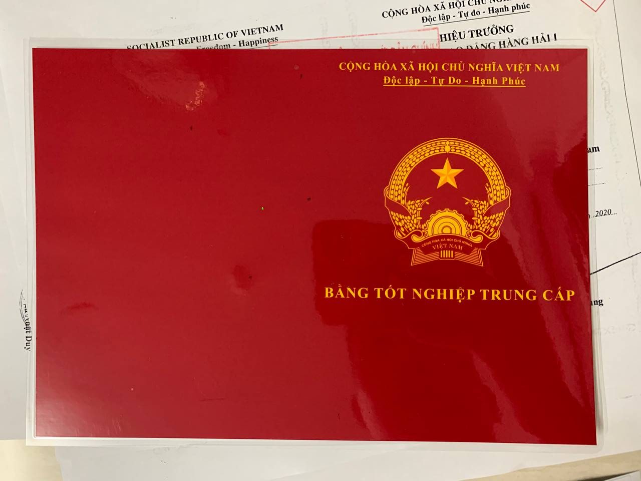 Làm Bằng Trung Cấp Giả Phôi Thật 100% Nhanh Chóng Và Chất Lượng