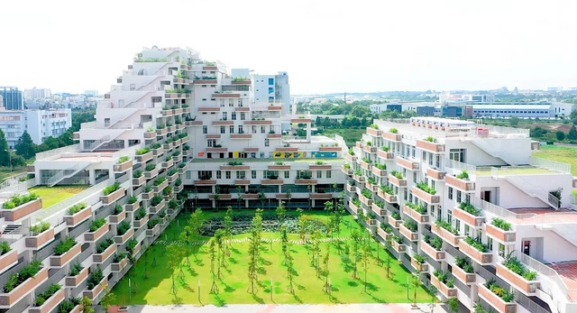 Làm Bằng Đại Học FPT Chất lượng - Không Cần Đến Trường