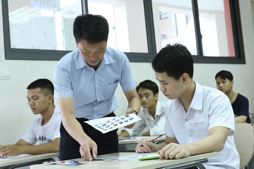 Làm Bằng Đại Học Hải Phòng Bao Sử Dụng Trên Cả Nước