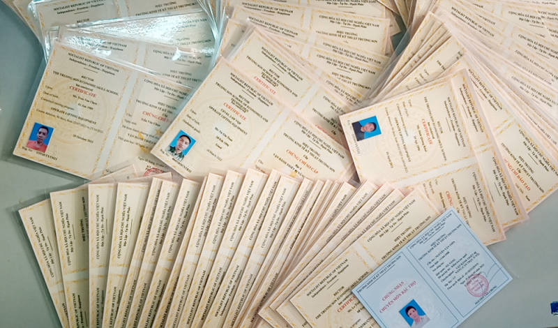 Có Nên Mua Bằng Đại Học Giả? Lưu Ý Gì Khi Mua Bằng Giả?