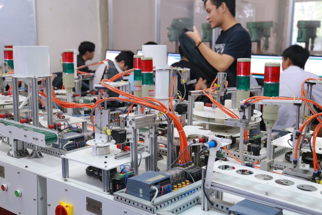 Làm Bằng Đại Học RMIT Tránh Được Học Phí Cao Của Trường