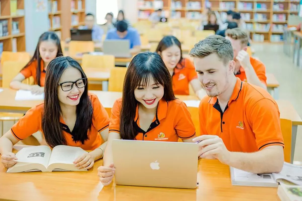 Làm Bằng Đại Học FPT Chất lượng - Không Cần Đến Trường