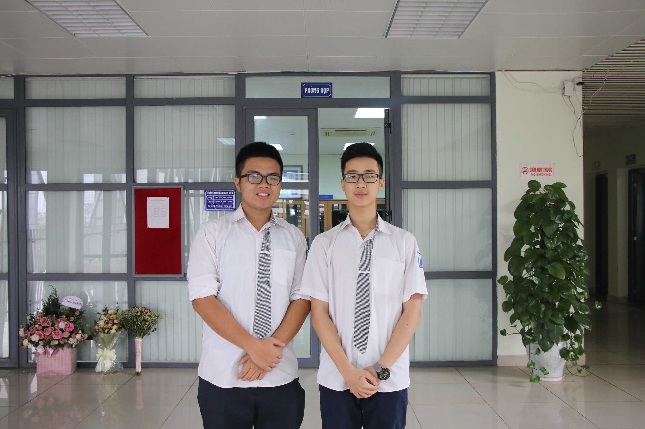 Các trường chuyên Anh thường tuyển sinh vào lớp mấy?